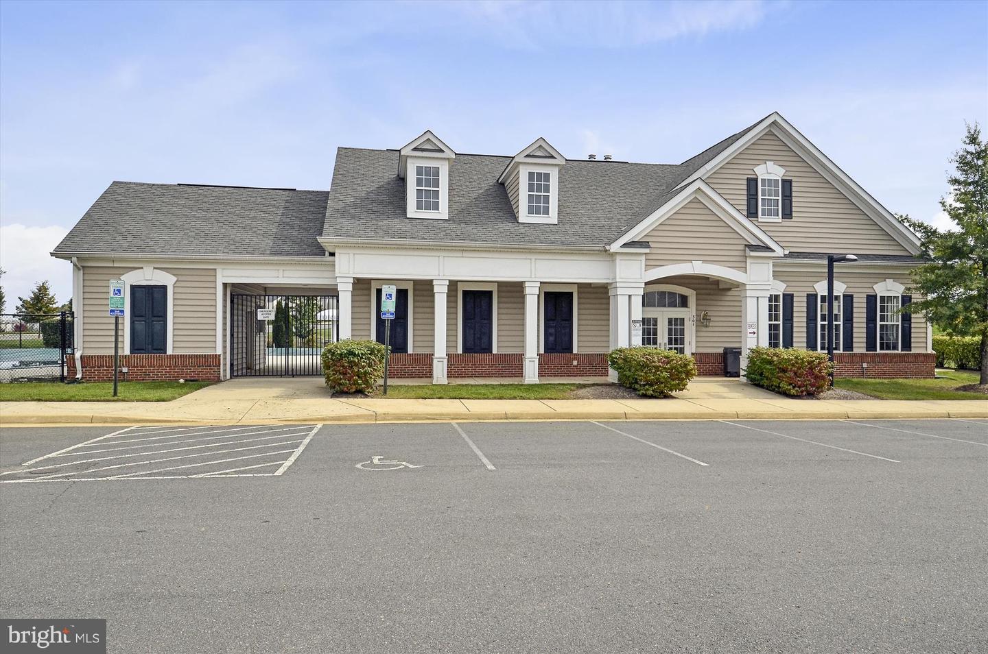 508 SUNSET VIEW TER SE #407, LEESBURG, Virginia 20175, 1 Bedroom Bedrooms, ,1 BathroomBathrooms,Residential,For sale,508 SUNSET VIEW TER SE #407,VALO2105010 MLS # VALO2105010