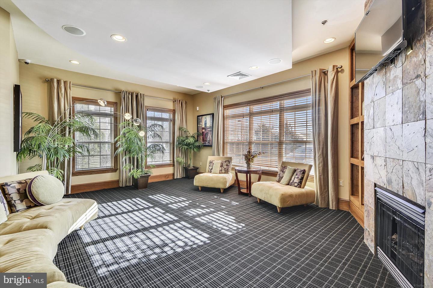 508 SUNSET VIEW TER SE #407, LEESBURG, Virginia 20175, 1 Bedroom Bedrooms, ,1 BathroomBathrooms,Residential,For sale,508 SUNSET VIEW TER SE #407,VALO2105010 MLS # VALO2105010