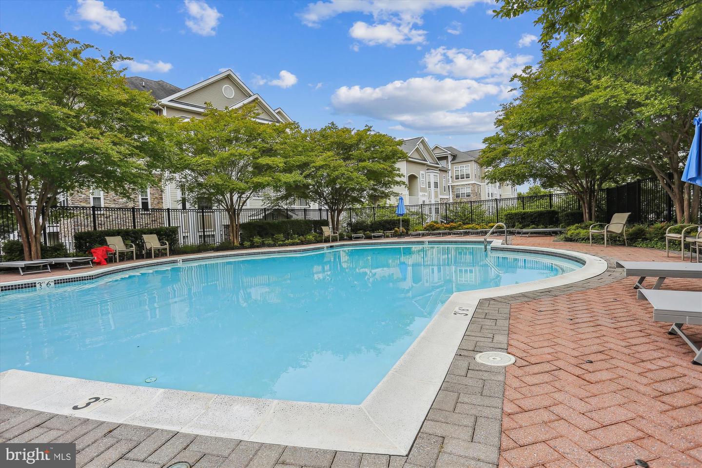 508 SUNSET VIEW TER SE #407, LEESBURG, Virginia 20175, 1 Bedroom Bedrooms, ,1 BathroomBathrooms,Residential,For sale,508 SUNSET VIEW TER SE #407,VALO2105010 MLS # VALO2105010