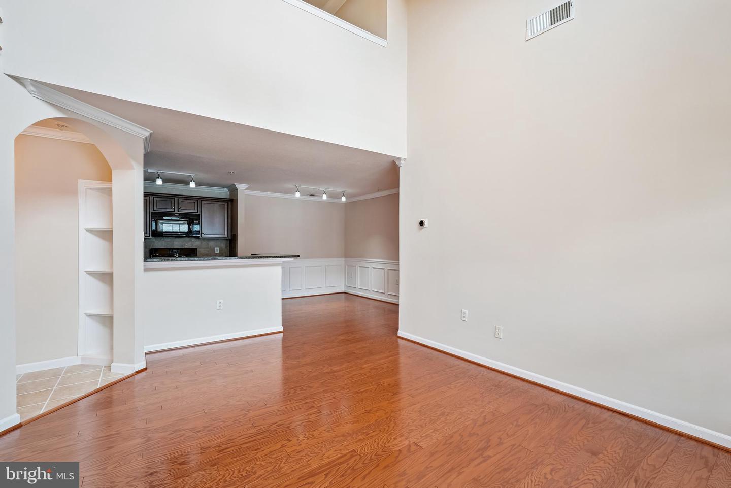 508 SUNSET VIEW TER SE #407, LEESBURG, Virginia 20175, 1 Bedroom Bedrooms, ,1 BathroomBathrooms,Residential,For sale,508 SUNSET VIEW TER SE #407,VALO2105010 MLS # VALO2105010