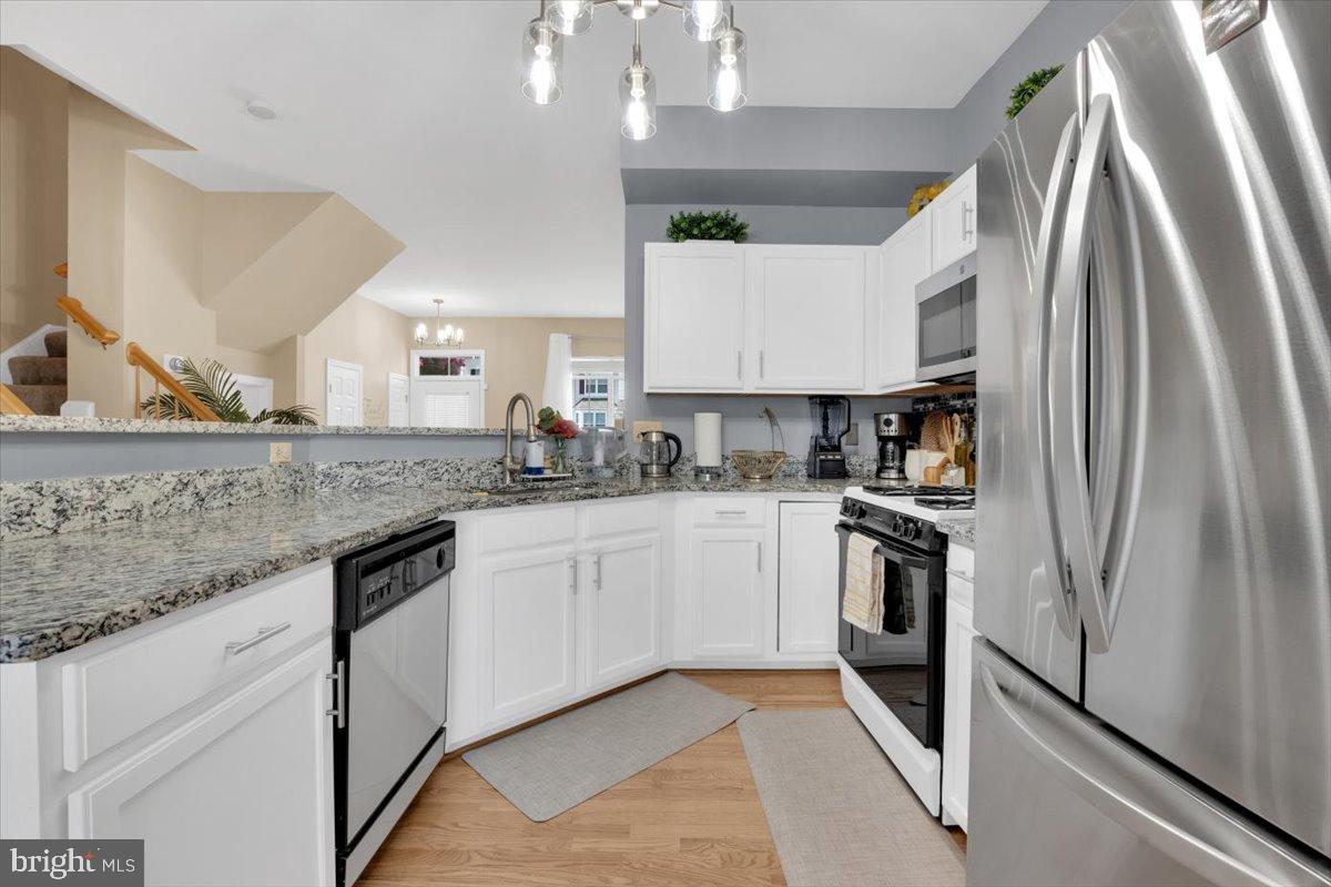 11639 RUMFORD CT, WOODBRIDGE, Virginia 22192, 3 Bedrooms Bedrooms, ,3 BathroomsBathrooms,Residential,For sale,11639 RUMFORD CT,VAPW2102256 MLS # VAPW2102256