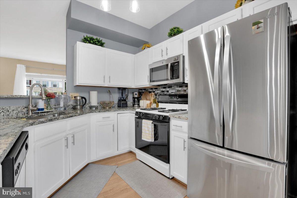11639 RUMFORD CT, WOODBRIDGE, Virginia 22192, 3 Bedrooms Bedrooms, ,3 BathroomsBathrooms,Residential,For sale,11639 RUMFORD CT,VAPW2102256 MLS # VAPW2102256