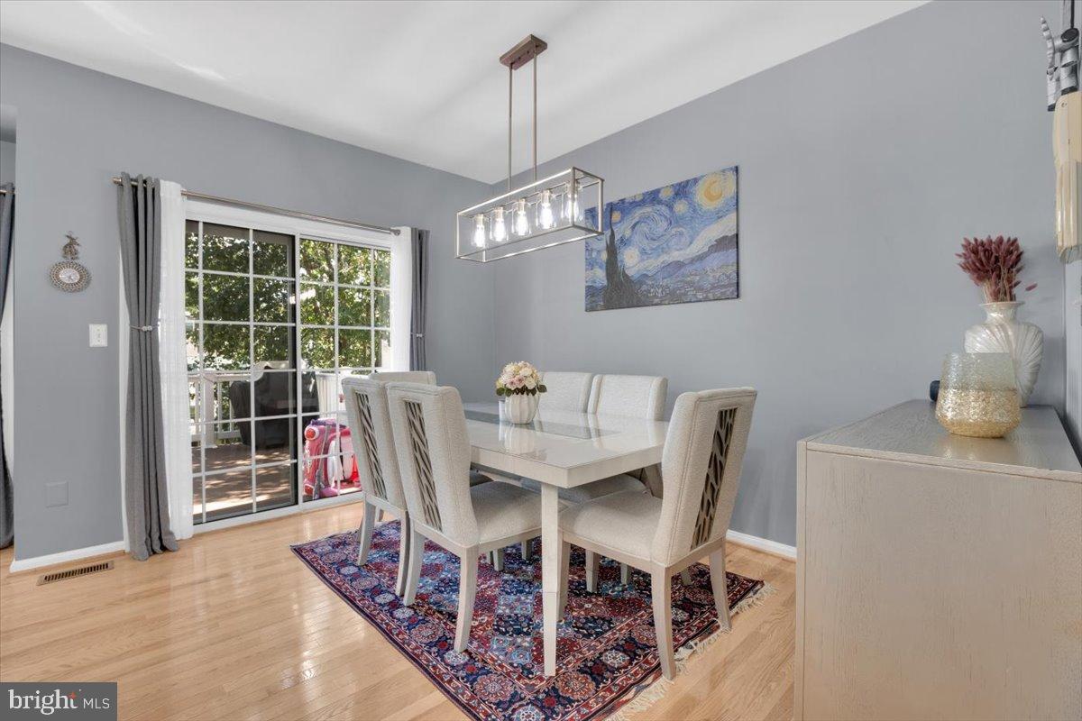 11639 RUMFORD CT, WOODBRIDGE, Virginia 22192, 3 Bedrooms Bedrooms, ,3 BathroomsBathrooms,Residential,For sale,11639 RUMFORD CT,VAPW2102256 MLS # VAPW2102256