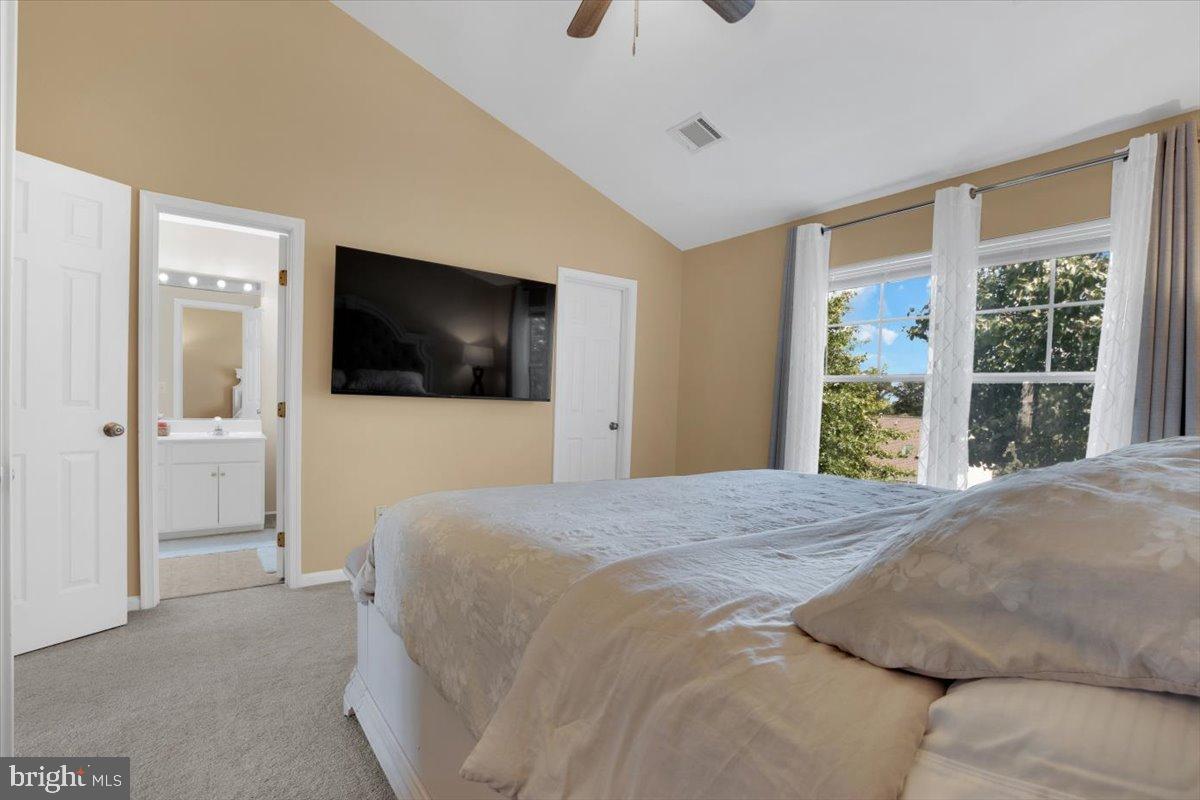11639 RUMFORD CT, WOODBRIDGE, Virginia 22192, 3 Bedrooms Bedrooms, ,3 BathroomsBathrooms,Residential,For sale,11639 RUMFORD CT,VAPW2102256 MLS # VAPW2102256