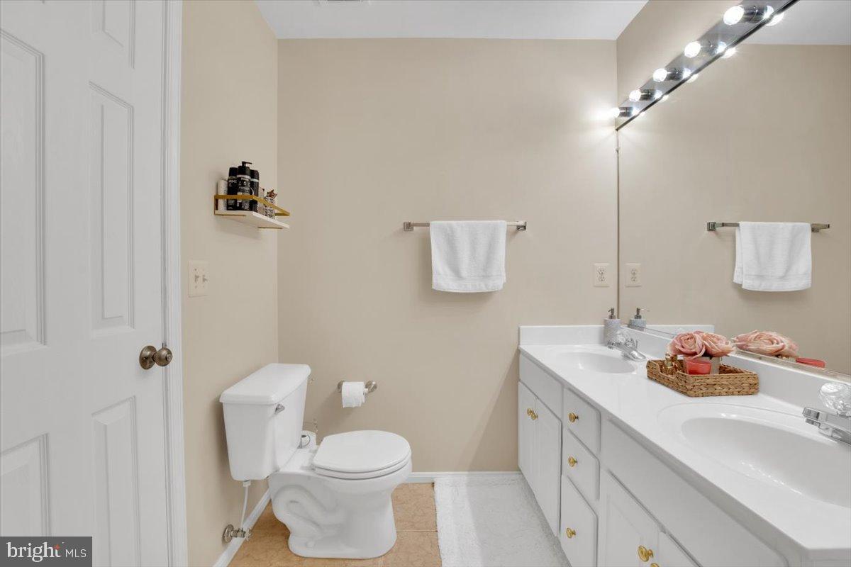 11639 RUMFORD CT, WOODBRIDGE, Virginia 22192, 3 Bedrooms Bedrooms, ,3 BathroomsBathrooms,Residential,For sale,11639 RUMFORD CT,VAPW2102256 MLS # VAPW2102256