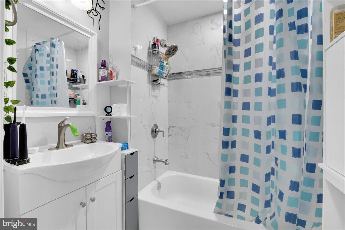 11639 RUMFORD CT, WOODBRIDGE, Virginia 22192, 3 Bedrooms Bedrooms, ,3 BathroomsBathrooms,Residential,For sale,11639 RUMFORD CT,VAPW2102256 MLS # VAPW2102256