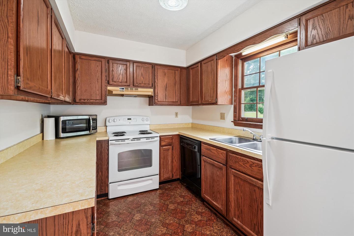 12039 CENTER ST, REMINGTON, Virginia 22734, 3 Bedrooms Bedrooms, ,1 BathroomBathrooms,Residential,For sale,12039 CENTER ST,VAFQ2018024 MLS # VAFQ2018024