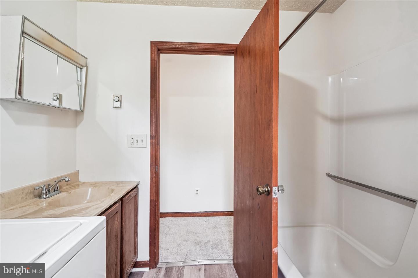 12039 CENTER ST, REMINGTON, Virginia 22734, 3 Bedrooms Bedrooms, ,1 BathroomBathrooms,Residential,For sale,12039 CENTER ST,VAFQ2018024 MLS # VAFQ2018024