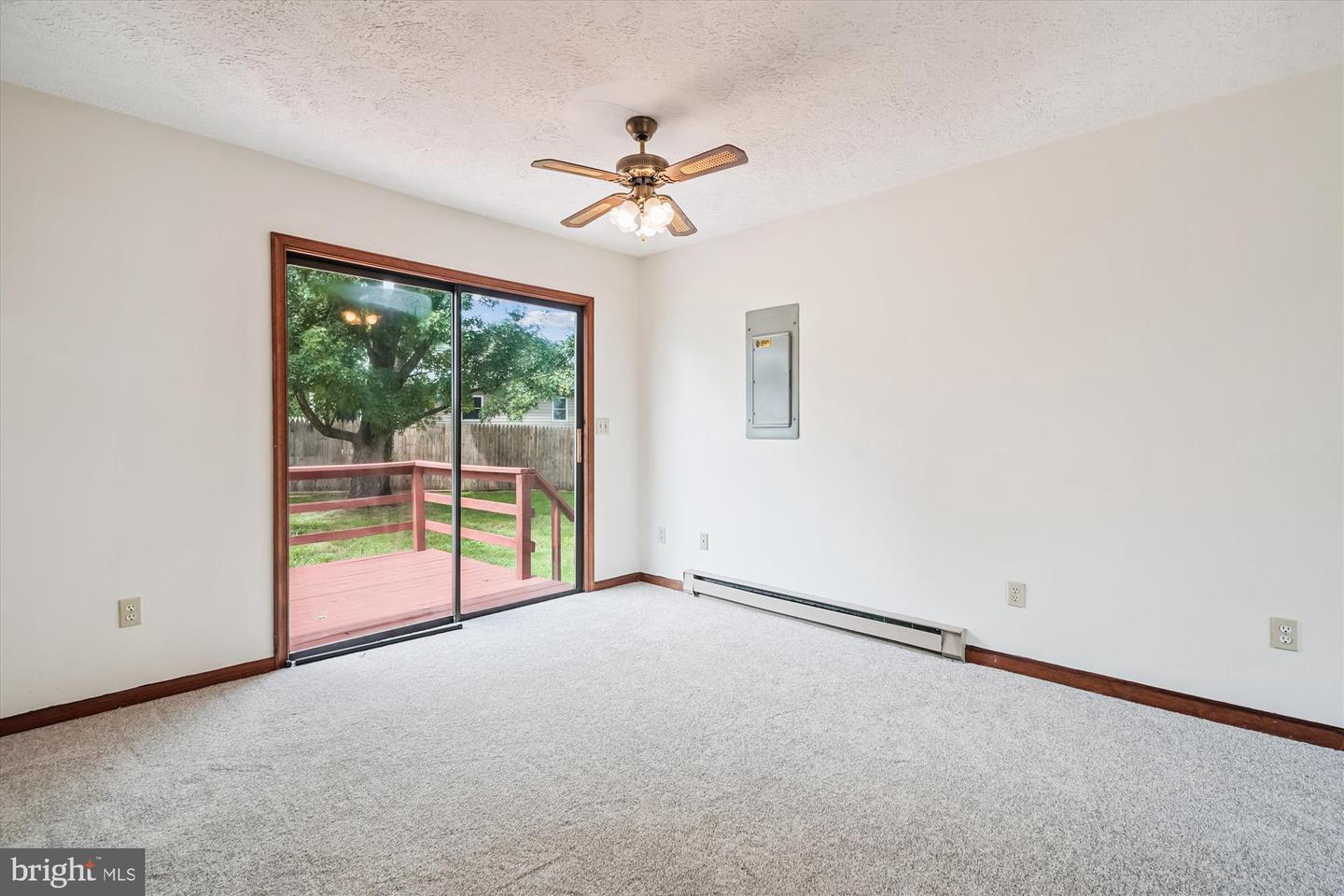 12039 CENTER ST, REMINGTON, Virginia 22734, 3 Bedrooms Bedrooms, ,1 BathroomBathrooms,Residential,For sale,12039 CENTER ST,VAFQ2018024 MLS # VAFQ2018024