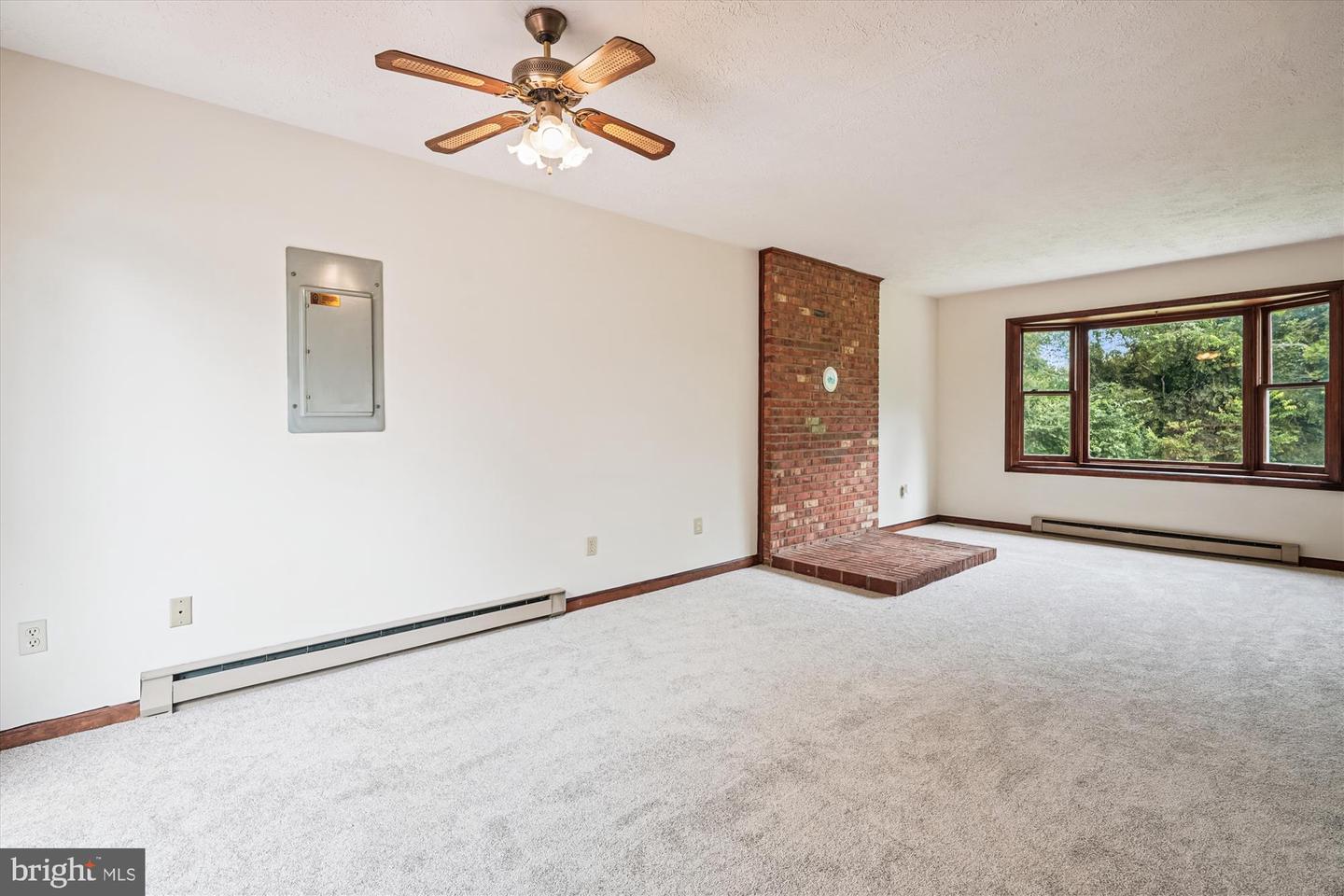 12039 CENTER ST, REMINGTON, Virginia 22734, 3 Bedrooms Bedrooms, ,1 BathroomBathrooms,Residential,For sale,12039 CENTER ST,VAFQ2018024 MLS # VAFQ2018024