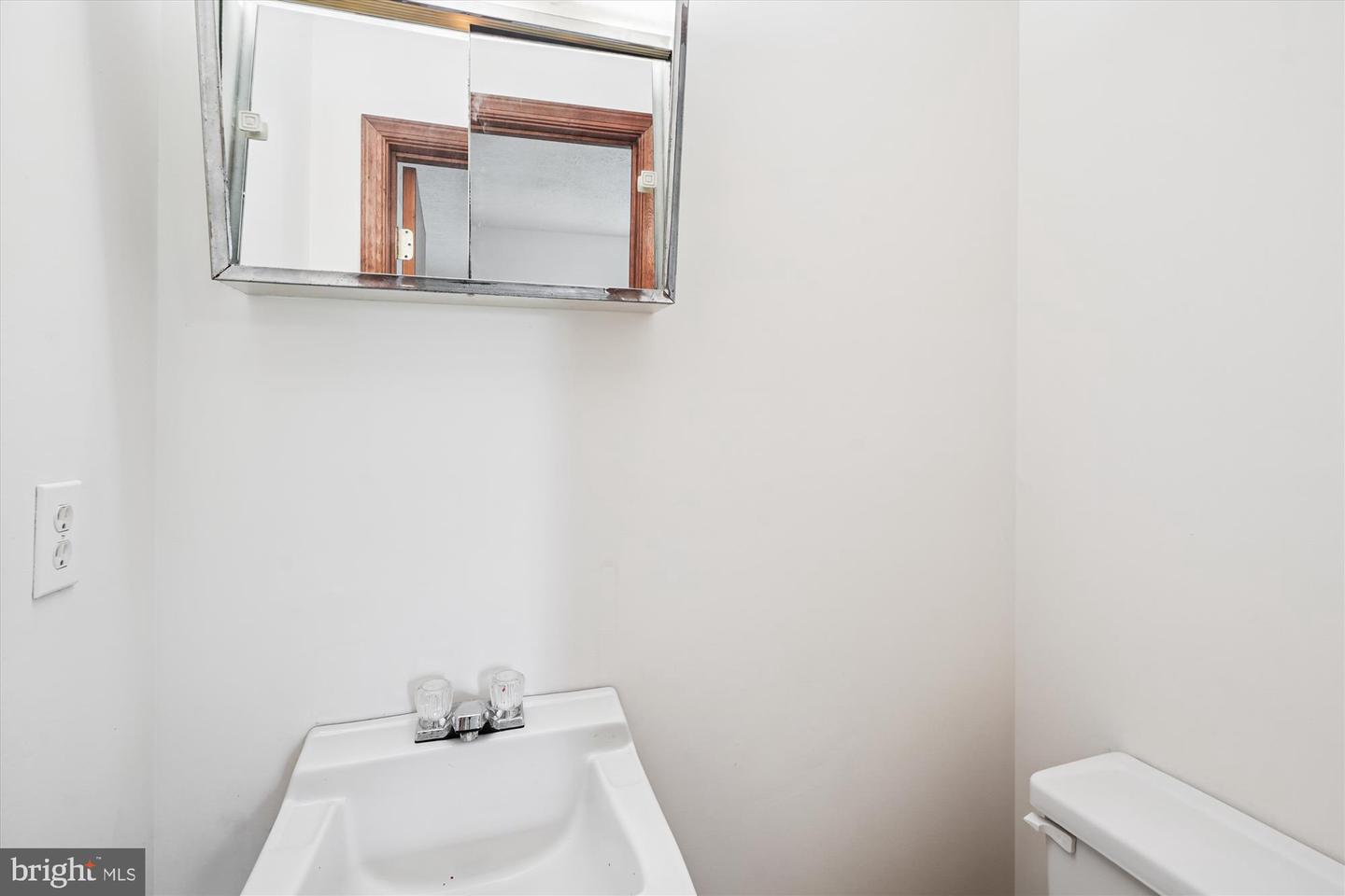 12039 CENTER ST, REMINGTON, Virginia 22734, 3 Bedrooms Bedrooms, ,1 BathroomBathrooms,Residential,For sale,12039 CENTER ST,VAFQ2018024 MLS # VAFQ2018024