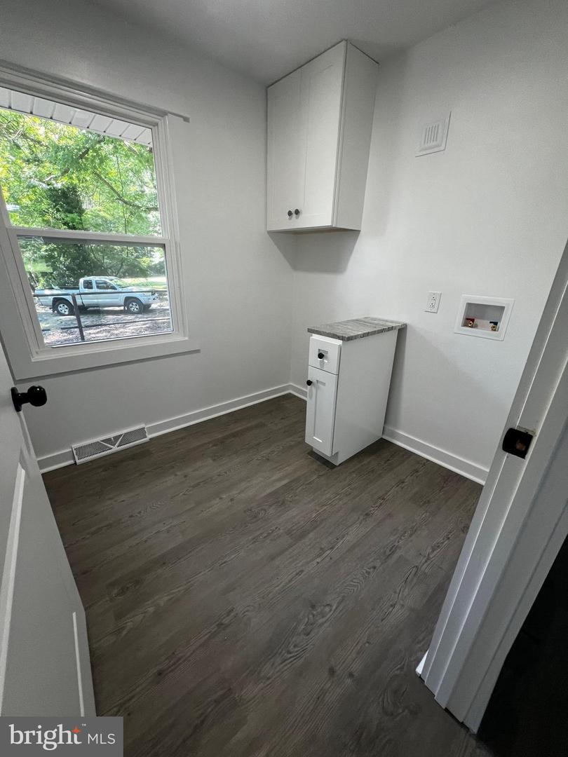 716 OLD WAGNER RD, PETERSBURG, Virginia 23805, 3 Bedrooms Bedrooms, ,2 BathroomsBathrooms,Residential,For sale,716 OLD WAGNER RD,VAPC2000138 MLS # VAPC2000138