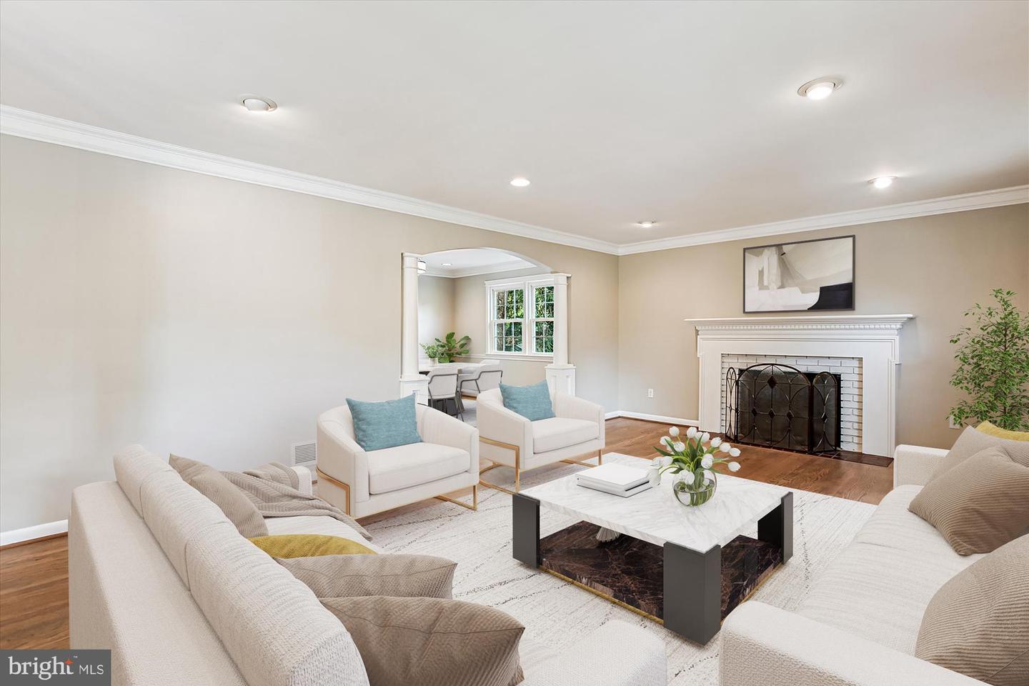 2322 S PIERCE ST S, ARLINGTON, Virginia 22202, 5 Bedrooms Bedrooms, ,3 BathroomsBathrooms,Residential,For sale,2322 S PIERCE ST S,VAAR2062738 MLS # VAAR2062738
