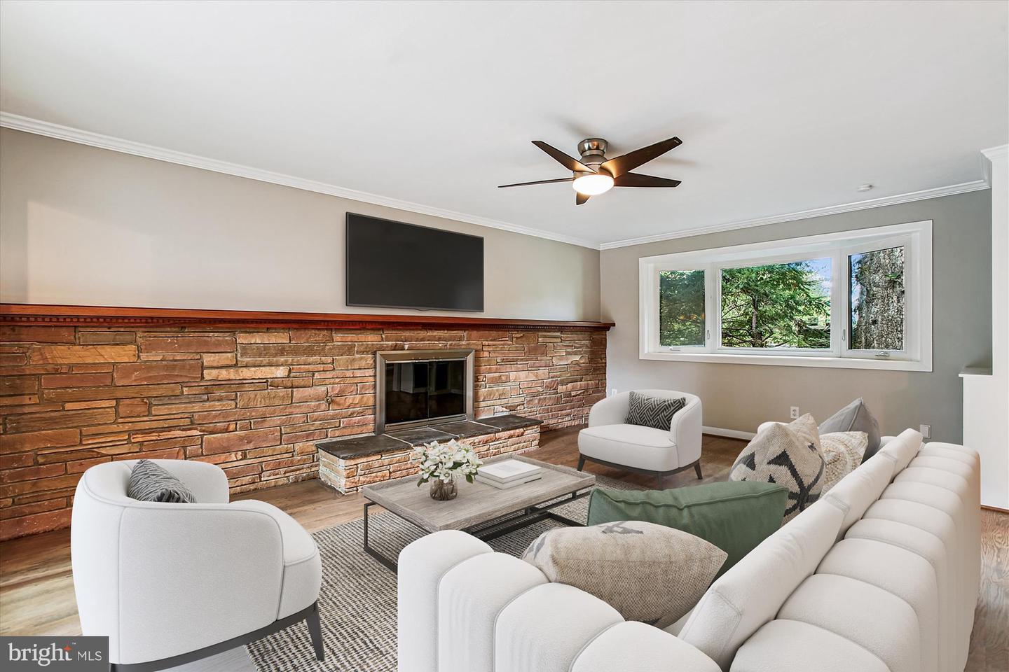 2322 S PIERCE ST S, ARLINGTON, Virginia 22202, 5 Bedrooms Bedrooms, ,3 BathroomsBathrooms,Residential,For sale,2322 S PIERCE ST S,VAAR2062738 MLS # VAAR2062738