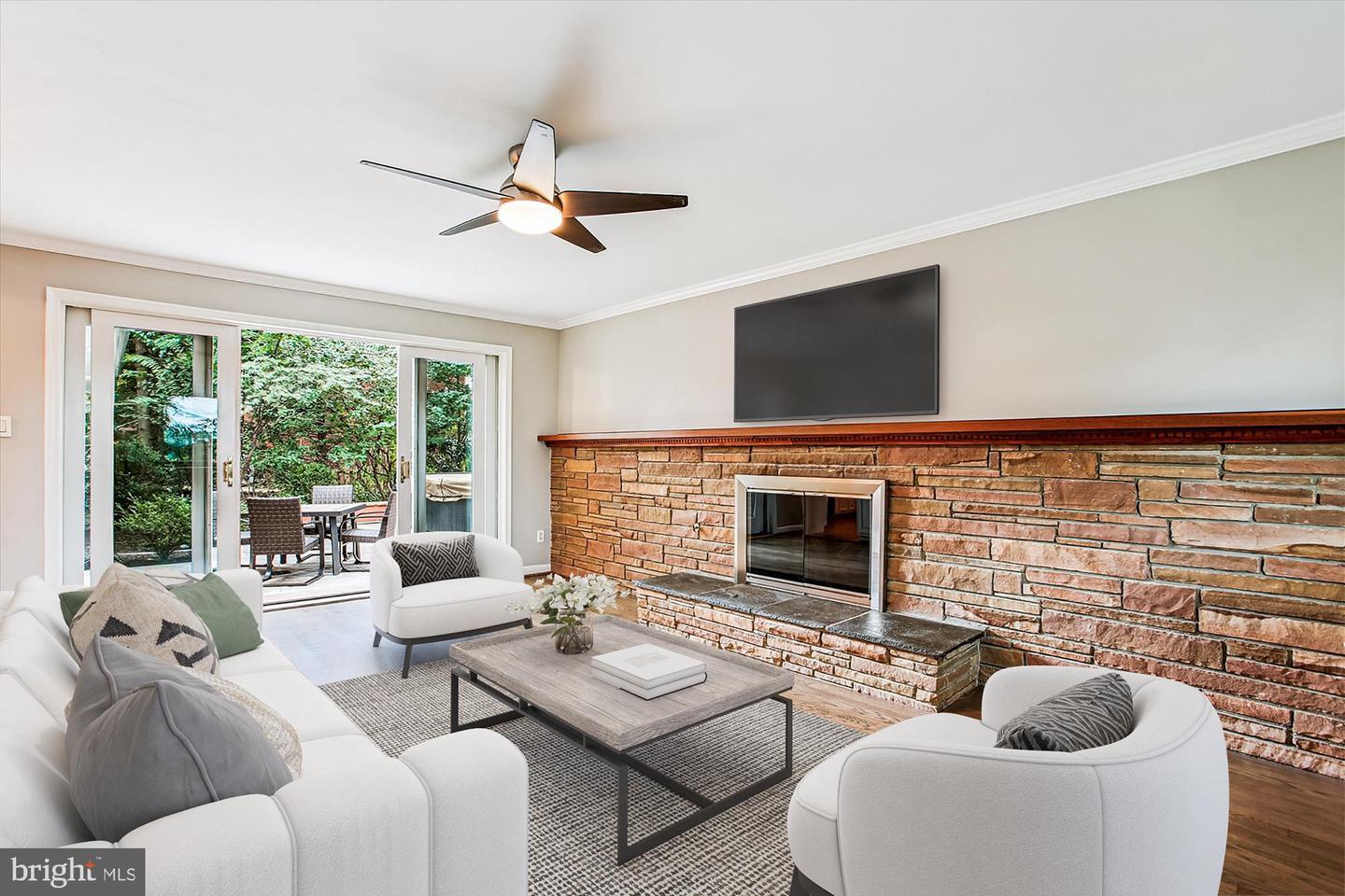 2322 S PIERCE ST S, ARLINGTON, Virginia 22202, 5 Bedrooms Bedrooms, ,3 BathroomsBathrooms,Residential,For sale,2322 S PIERCE ST S,VAAR2062738 MLS # VAAR2062738