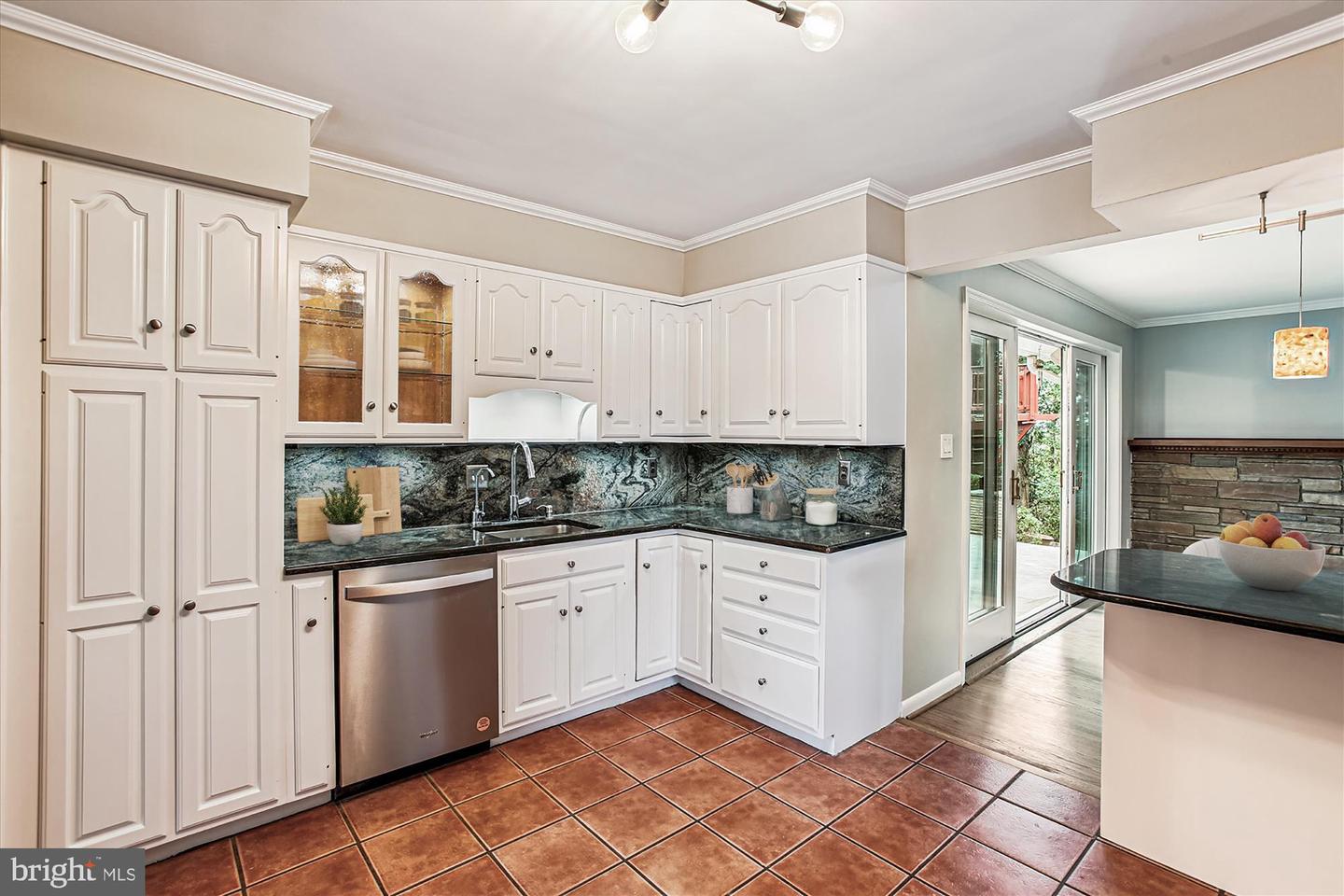 2322 S PIERCE ST S, ARLINGTON, Virginia 22202, 5 Bedrooms Bedrooms, ,3 BathroomsBathrooms,Residential,For sale,2322 S PIERCE ST S,VAAR2062738 MLS # VAAR2062738