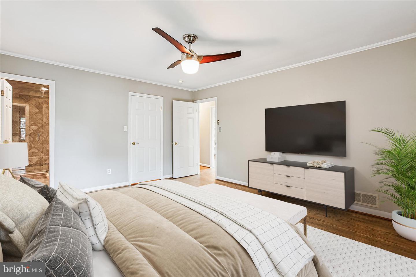 2322 S PIERCE ST S, ARLINGTON, Virginia 22202, 5 Bedrooms Bedrooms, ,3 BathroomsBathrooms,Residential,For sale,2322 S PIERCE ST S,VAAR2062738 MLS # VAAR2062738
