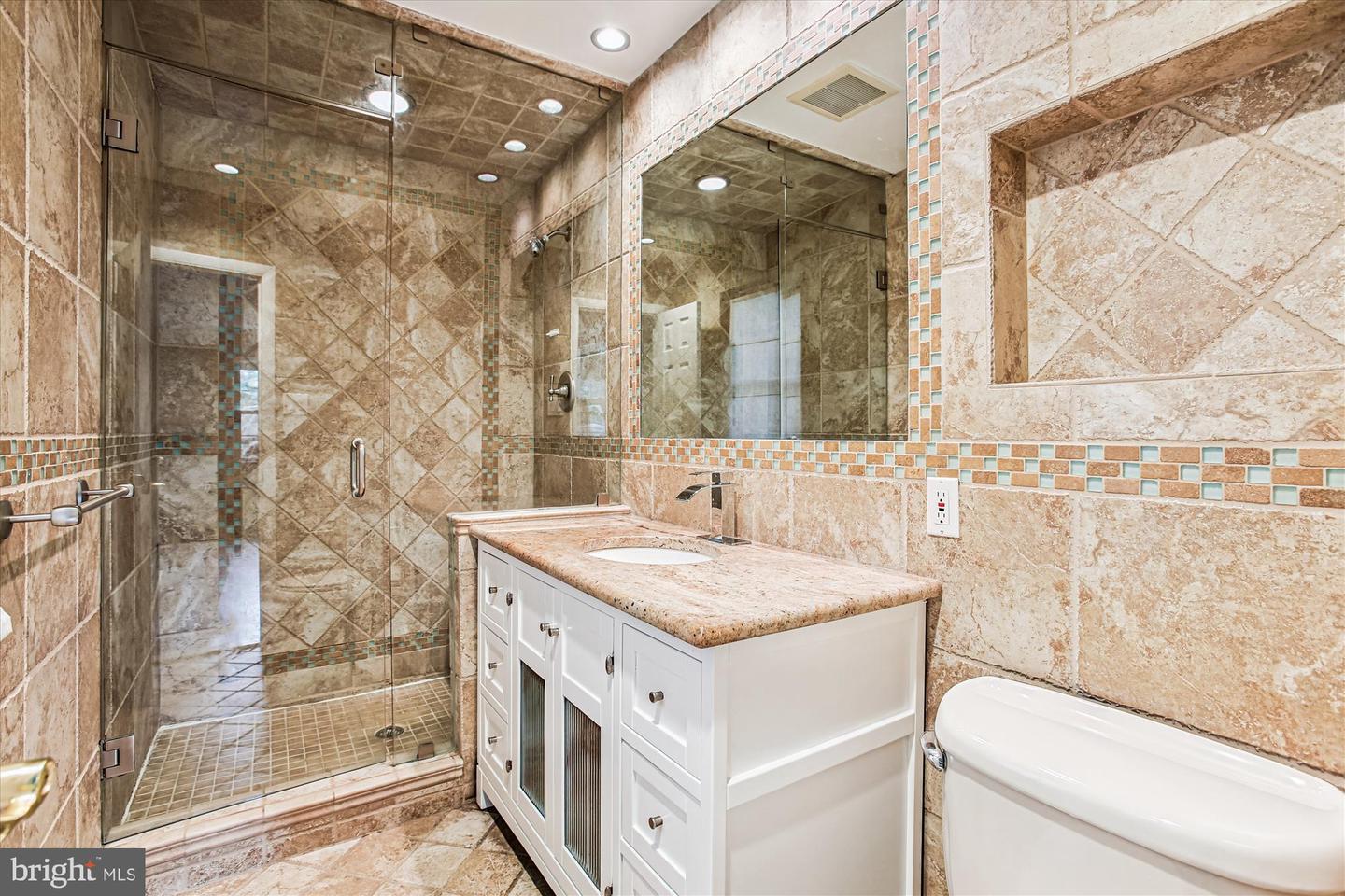 2322 S PIERCE ST S, ARLINGTON, Virginia 22202, 5 Bedrooms Bedrooms, ,3 BathroomsBathrooms,Residential,For sale,2322 S PIERCE ST S,VAAR2062738 MLS # VAAR2062738