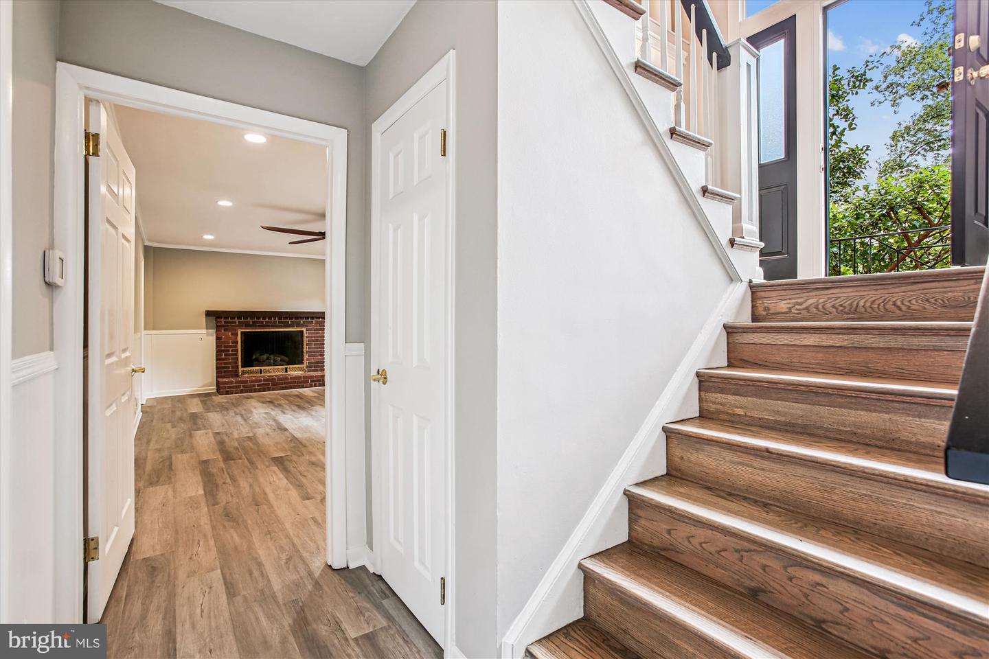 2322 S PIERCE ST S, ARLINGTON, Virginia 22202, 5 Bedrooms Bedrooms, ,3 BathroomsBathrooms,Residential,For sale,2322 S PIERCE ST S,VAAR2062738 MLS # VAAR2062738
