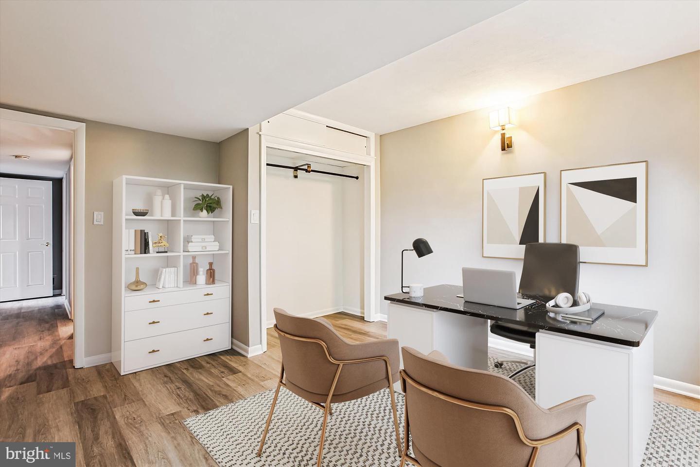 2322 S PIERCE ST S, ARLINGTON, Virginia 22202, 5 Bedrooms Bedrooms, ,3 BathroomsBathrooms,Residential,For sale,2322 S PIERCE ST S,VAAR2062738 MLS # VAAR2062738