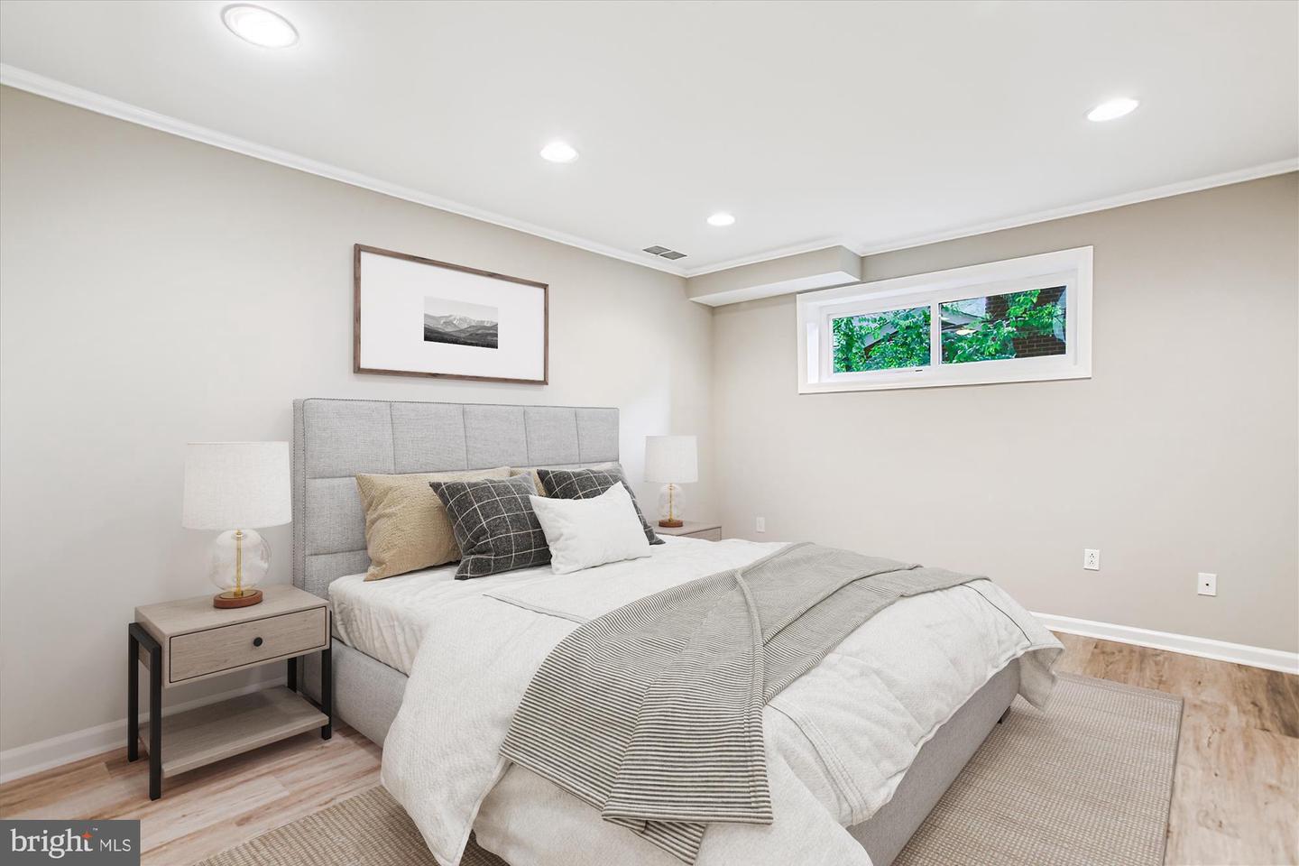 2322 S PIERCE ST S, ARLINGTON, Virginia 22202, 5 Bedrooms Bedrooms, ,3 BathroomsBathrooms,Residential,For sale,2322 S PIERCE ST S,VAAR2062738 MLS # VAAR2062738