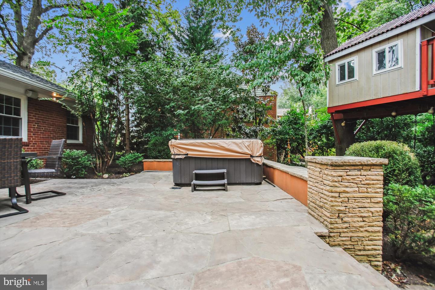 2322 S PIERCE ST S, ARLINGTON, Virginia 22202, 5 Bedrooms Bedrooms, ,3 BathroomsBathrooms,Residential,For sale,2322 S PIERCE ST S,VAAR2062738 MLS # VAAR2062738