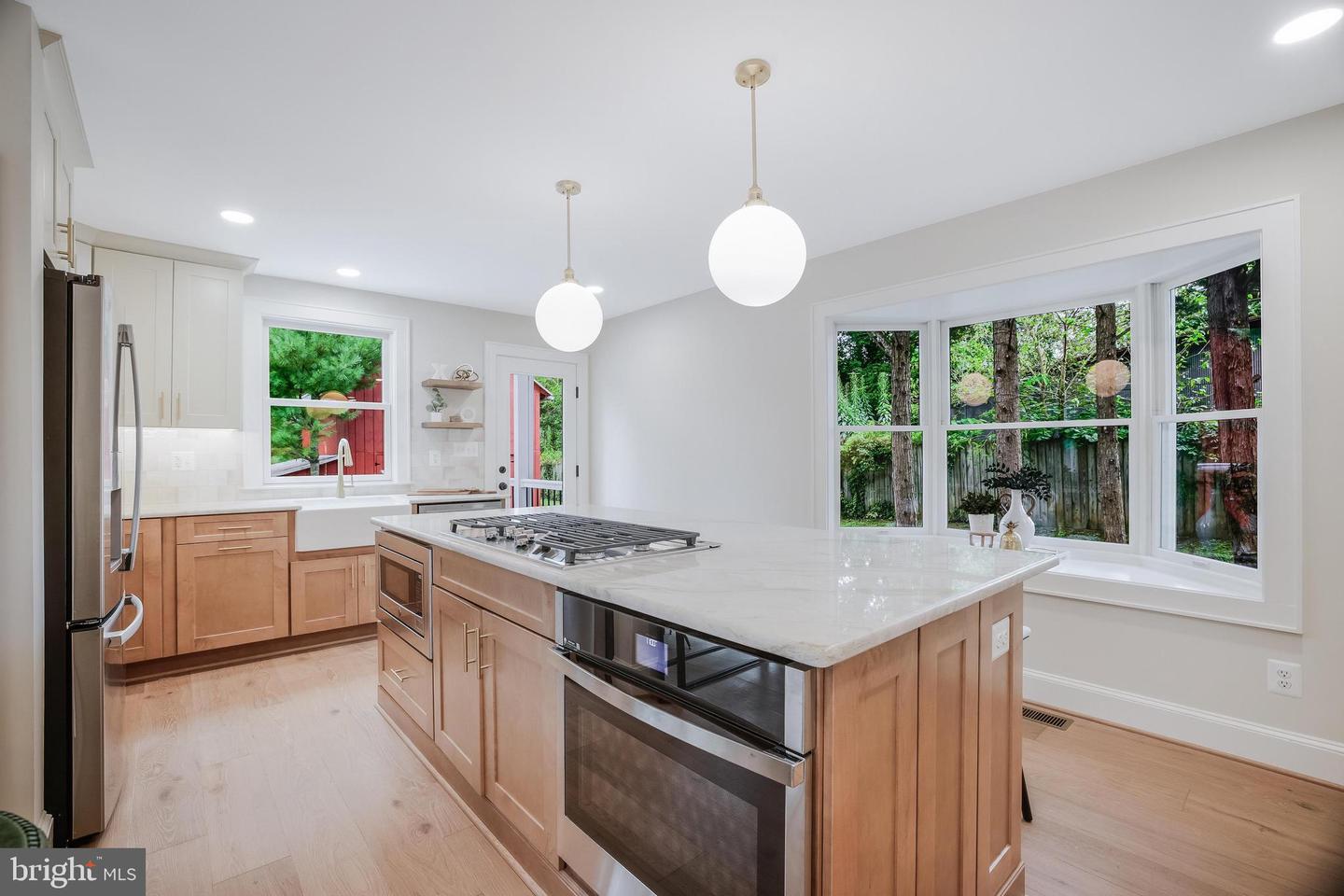7 E LOUDOUN ST, ROUND HILL, Virginia 20141, 4 Bedrooms Bedrooms, ,3 BathroomsBathrooms,Residential,For sale,7 E LOUDOUN ST,VALO2105378 MLS # VALO2105378