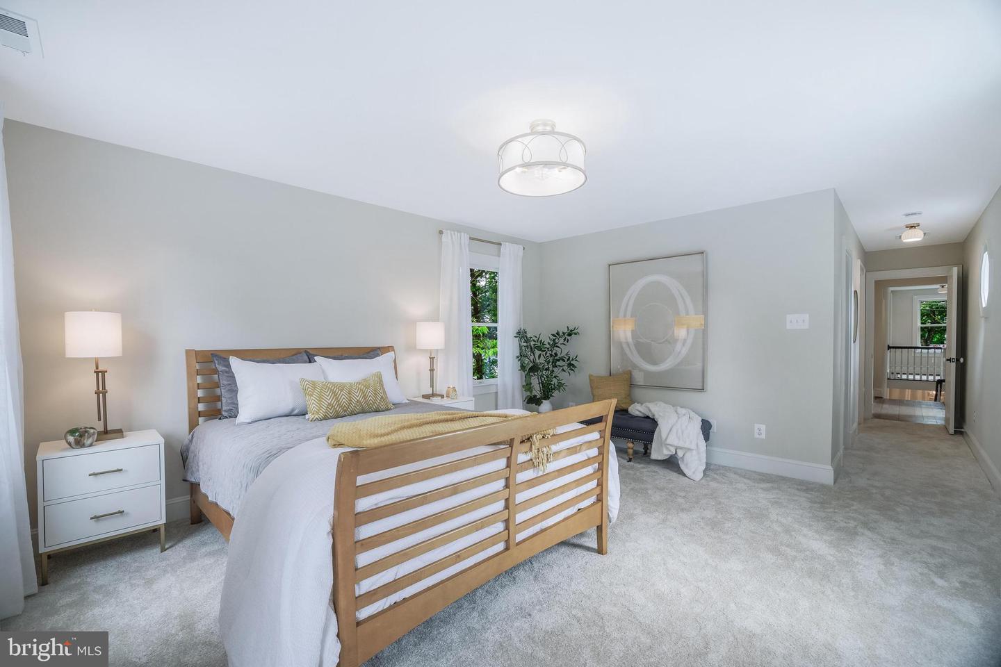 7 E LOUDOUN ST, ROUND HILL, Virginia 20141, 4 Bedrooms Bedrooms, ,3 BathroomsBathrooms,Residential,For sale,7 E LOUDOUN ST,VALO2105378 MLS # VALO2105378