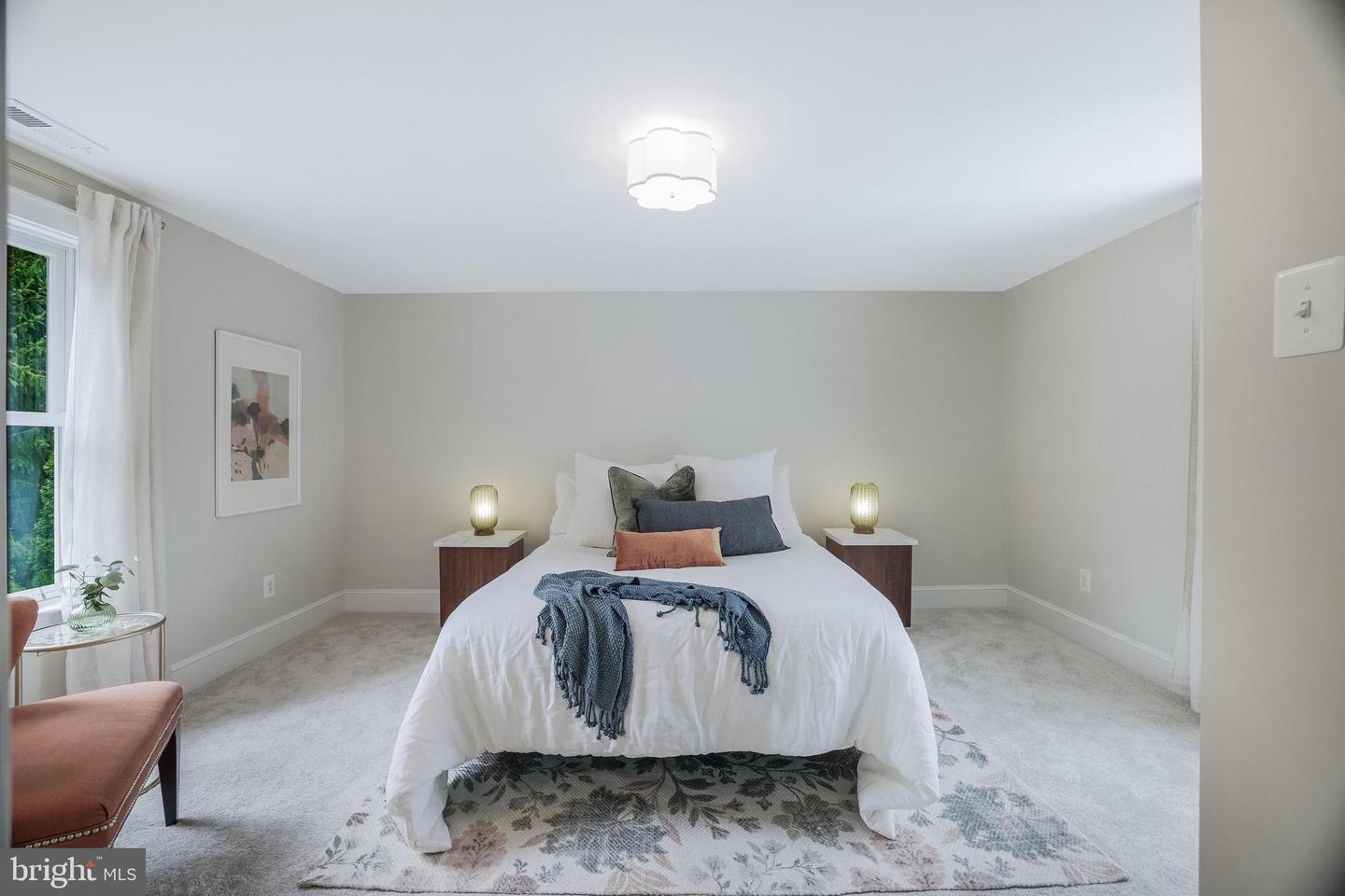 7 E LOUDOUN ST, ROUND HILL, Virginia 20141, 4 Bedrooms Bedrooms, ,3 BathroomsBathrooms,Residential,For sale,7 E LOUDOUN ST,VALO2105378 MLS # VALO2105378