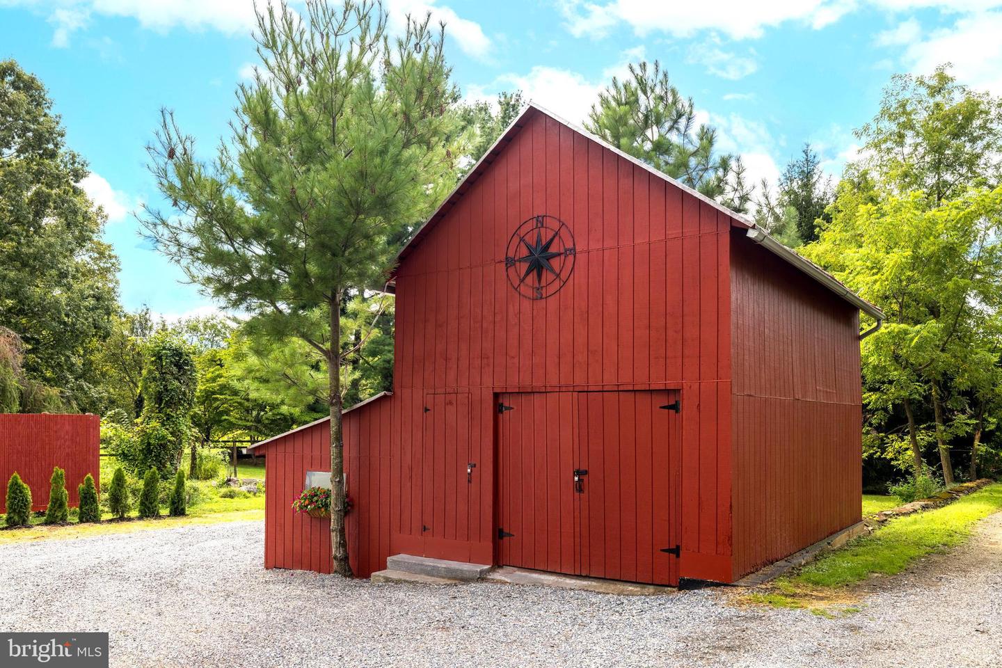 7 E LOUDOUN ST, ROUND HILL, Virginia 20141, 4 Bedrooms Bedrooms, ,3 BathroomsBathrooms,Residential,For sale,7 E LOUDOUN ST,VALO2105378 MLS # VALO2105378