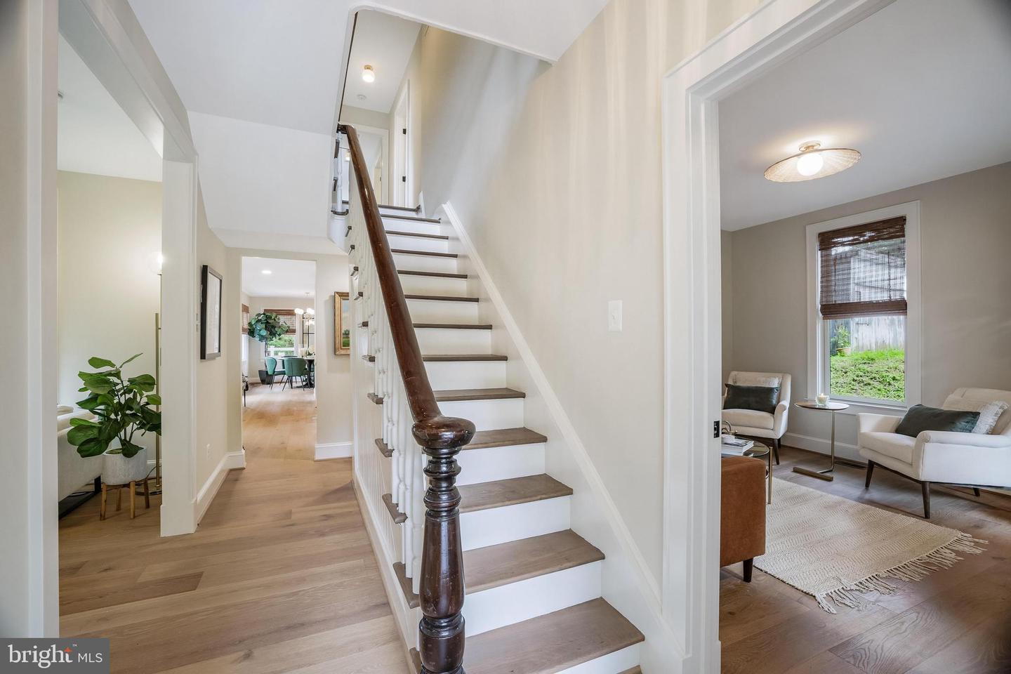 7 E LOUDOUN ST, ROUND HILL, Virginia 20141, 4 Bedrooms Bedrooms, ,3 BathroomsBathrooms,Residential,For sale,7 E LOUDOUN ST,VALO2105378 MLS # VALO2105378