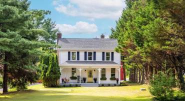 7 E LOUDOUN ST, ROUND HILL, Virginia 20141, 4 Bedrooms Bedrooms, ,3 BathroomsBathrooms,Residential,For sale,7 E LOUDOUN ST,VALO2105378 MLS # VALO2105378