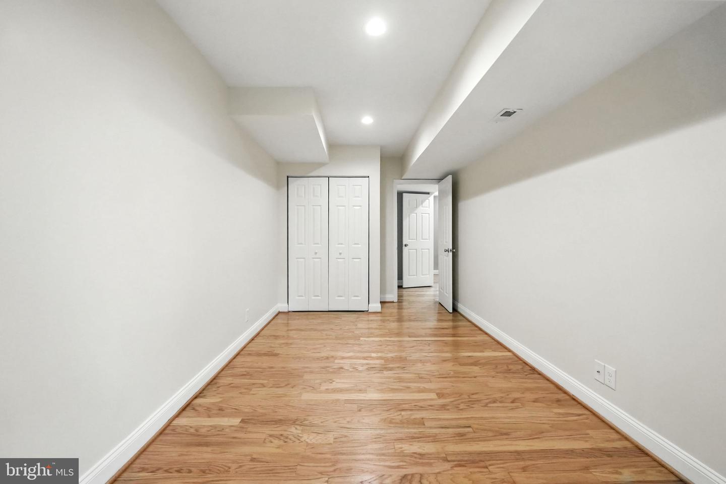 2134 S LOWELL ST, ARLINGTON, Virginia 22204, 5 Bedrooms Bedrooms, 9 Rooms Rooms,3 BathroomsBathrooms,Residential,For sale,2134 S LOWELL ST,VAAR2062772 MLS # VAAR2062772