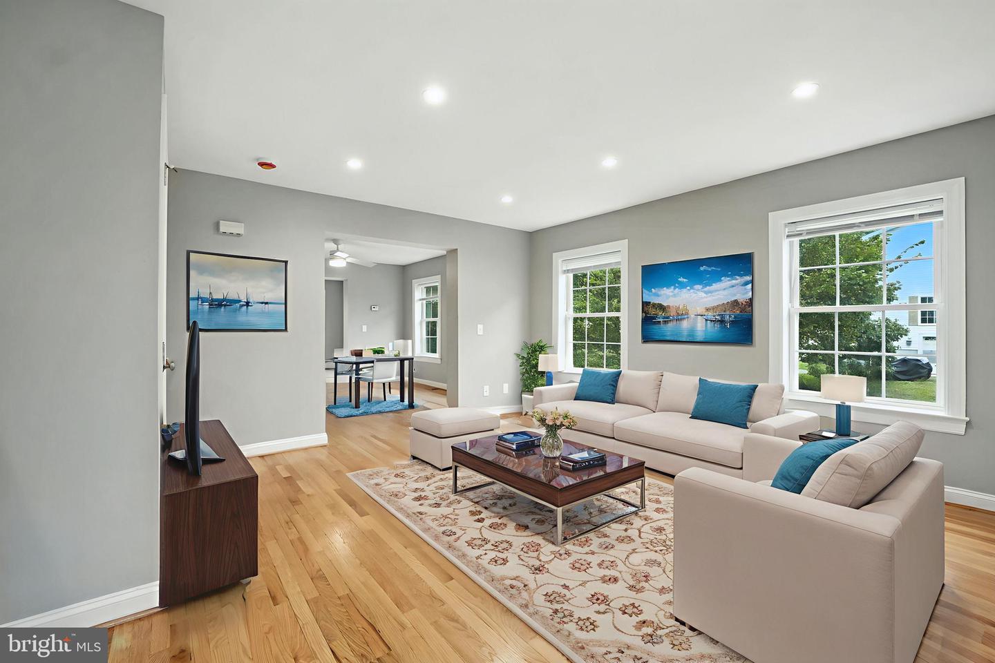 2134 S LOWELL ST, ARLINGTON, Virginia 22204, 5 Bedrooms Bedrooms, 9 Rooms Rooms,3 BathroomsBathrooms,Residential,For sale,2134 S LOWELL ST,VAAR2062772 MLS # VAAR2062772