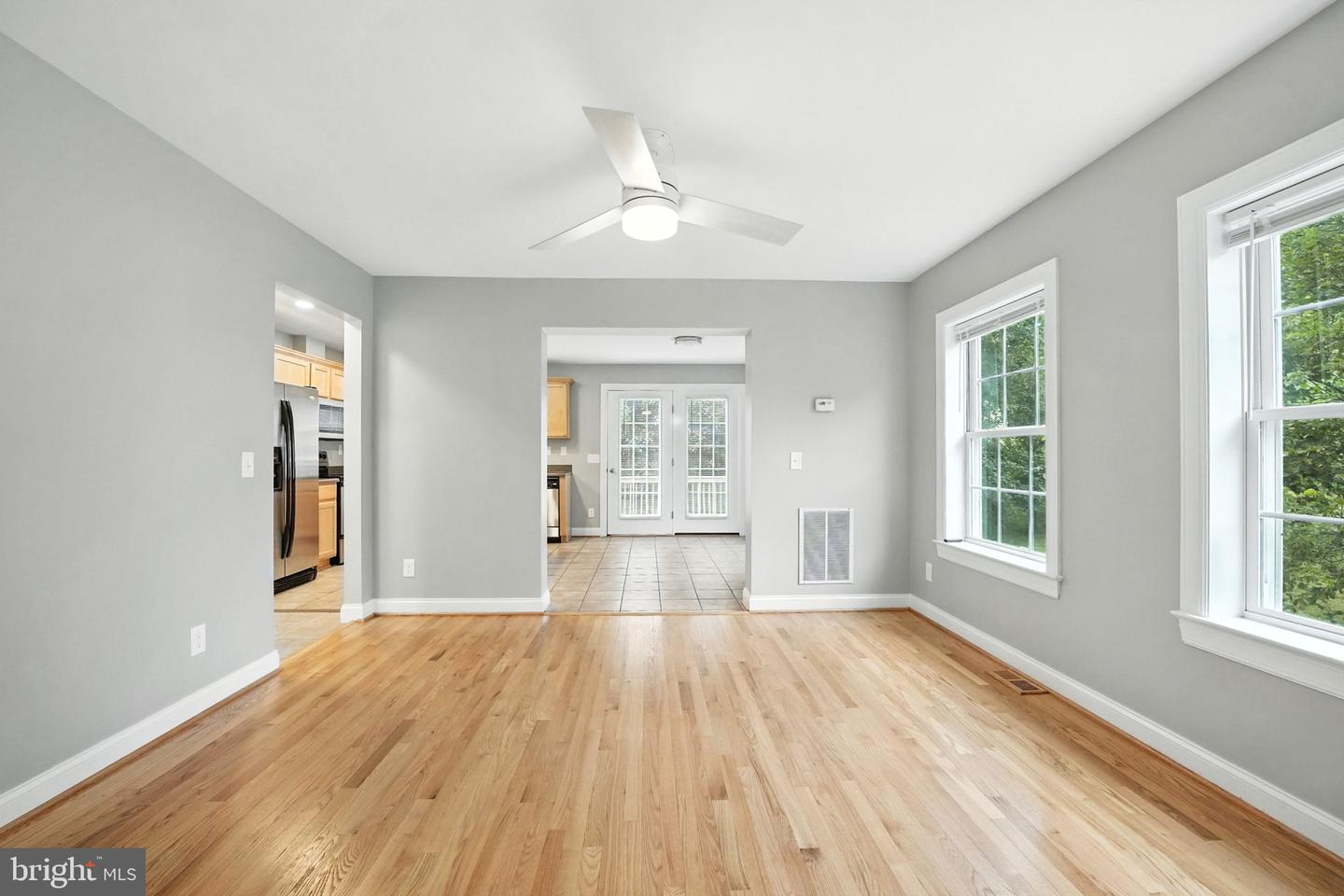 2134 S LOWELL ST, ARLINGTON, Virginia 22204, 5 Bedrooms Bedrooms, 9 Rooms Rooms,3 BathroomsBathrooms,Residential,For sale,2134 S LOWELL ST,VAAR2062772 MLS # VAAR2062772
