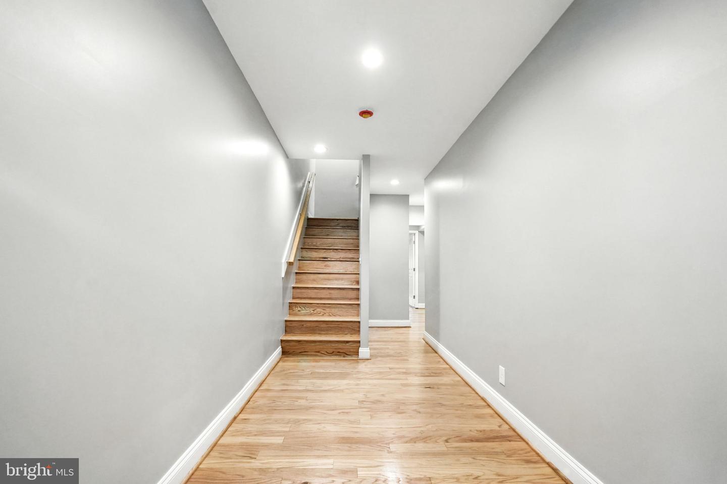 2134 S LOWELL ST, ARLINGTON, Virginia 22204, 5 Bedrooms Bedrooms, 9 Rooms Rooms,3 BathroomsBathrooms,Residential,For sale,2134 S LOWELL ST,VAAR2062772 MLS # VAAR2062772