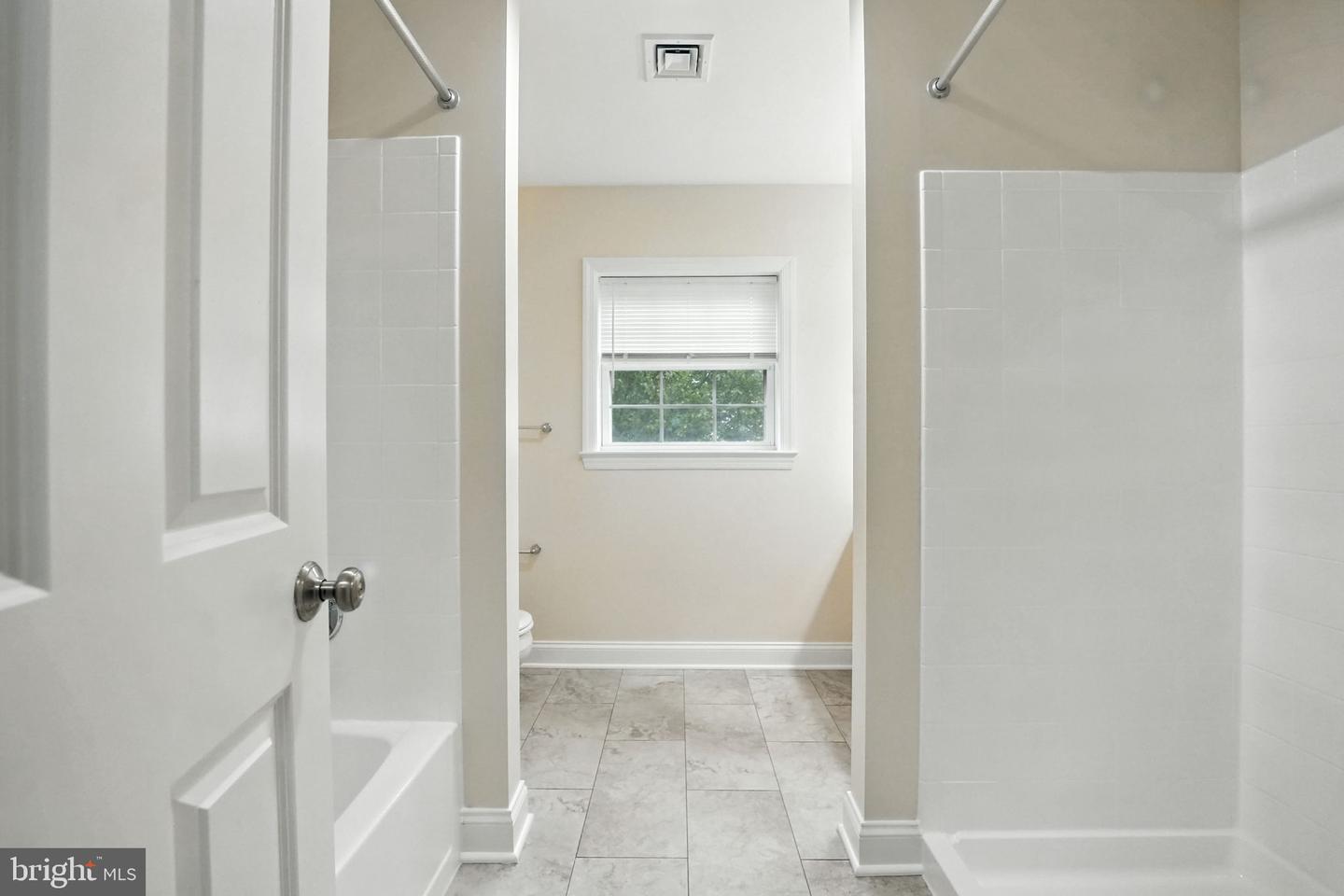 2134 S LOWELL ST, ARLINGTON, Virginia 22204, 5 Bedrooms Bedrooms, 9 Rooms Rooms,3 BathroomsBathrooms,Residential,For sale,2134 S LOWELL ST,VAAR2062772 MLS # VAAR2062772