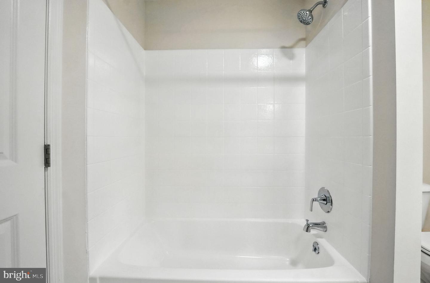 2134 S LOWELL ST, ARLINGTON, Virginia 22204, 5 Bedrooms Bedrooms, 9 Rooms Rooms,3 BathroomsBathrooms,Residential,For sale,2134 S LOWELL ST,VAAR2062772 MLS # VAAR2062772