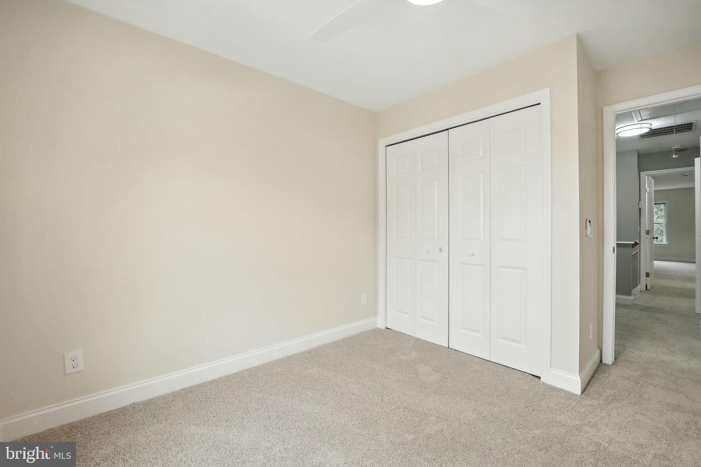 2134 S LOWELL ST, ARLINGTON, Virginia 22204, 5 Bedrooms Bedrooms, 9 Rooms Rooms,3 BathroomsBathrooms,Residential,For sale,2134 S LOWELL ST,VAAR2062772 MLS # VAAR2062772