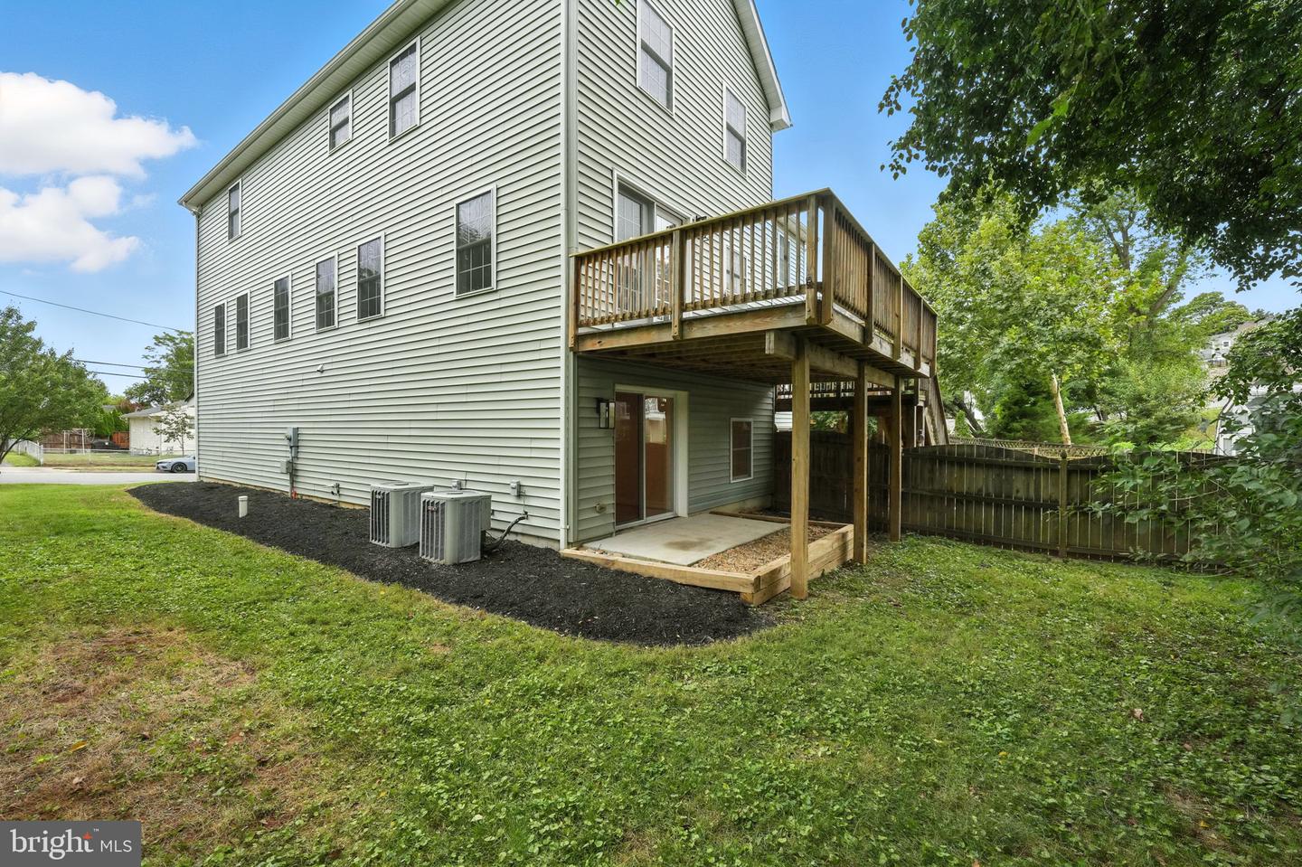 2134 S LOWELL ST, ARLINGTON, Virginia 22204, 5 Bedrooms Bedrooms, 9 Rooms Rooms,3 BathroomsBathrooms,Residential,For sale,2134 S LOWELL ST,VAAR2062772 MLS # VAAR2062772