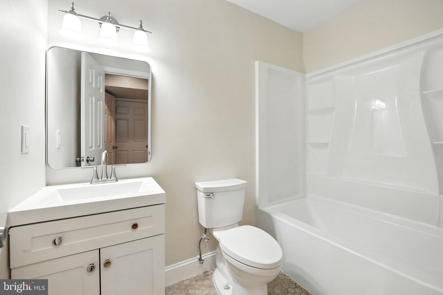 2134 S LOWELL ST, ARLINGTON, Virginia 22204, 5 Bedrooms Bedrooms, 9 Rooms Rooms,3 BathroomsBathrooms,Residential,For sale,2134 S LOWELL ST,VAAR2062772 MLS # VAAR2062772