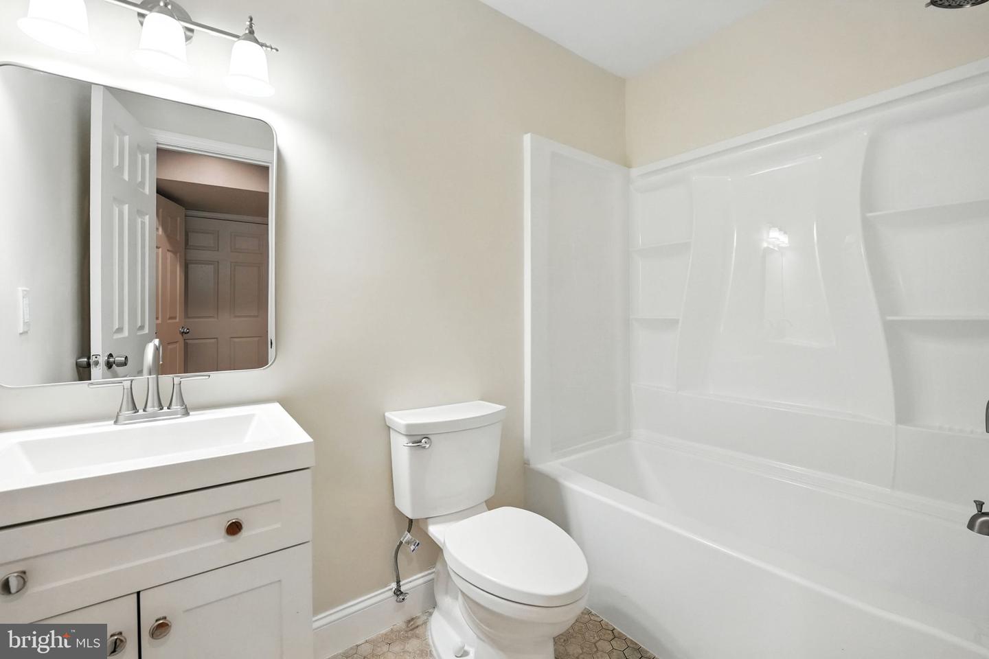 2134 S LOWELL ST, ARLINGTON, Virginia 22204, 5 Bedrooms Bedrooms, 9 Rooms Rooms,3 BathroomsBathrooms,Residential,For sale,2134 S LOWELL ST,VAAR2062772 MLS # VAAR2062772