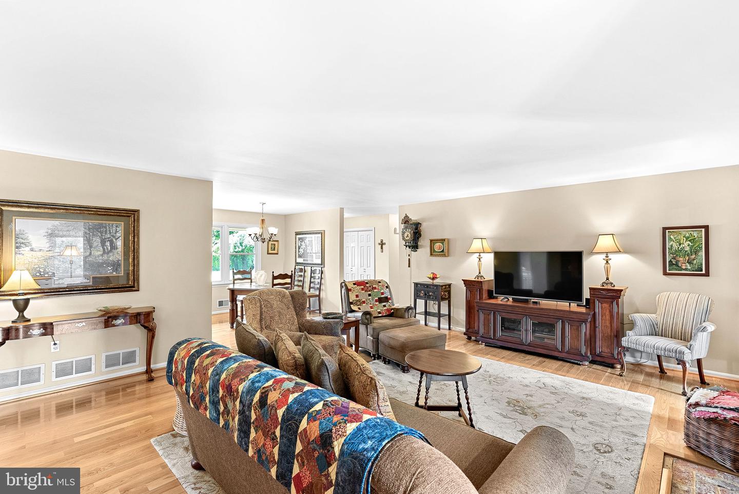 12821 MILLTOWN RD, LOVETTSVILLE, Virginia 20180, 3 Bedrooms Bedrooms, ,2 BathroomsBathrooms,Residential,For sale,12821 MILLTOWN RD,VALO2105436 MLS # VALO2105436