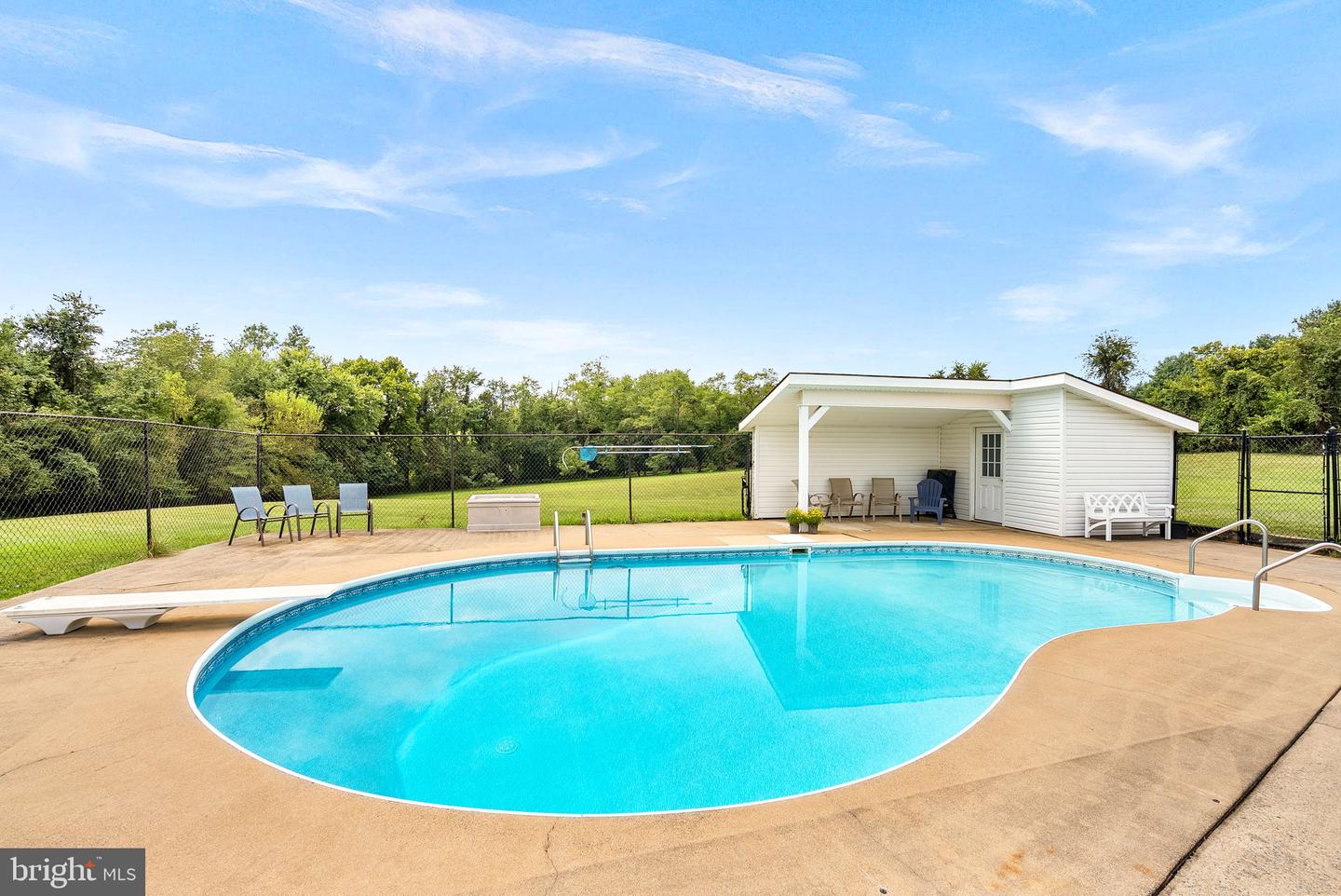 12821 MILLTOWN RD, LOVETTSVILLE, Virginia 20180, 3 Bedrooms Bedrooms, ,2 BathroomsBathrooms,Residential,For sale,12821 MILLTOWN RD,VALO2105436 MLS # VALO2105436