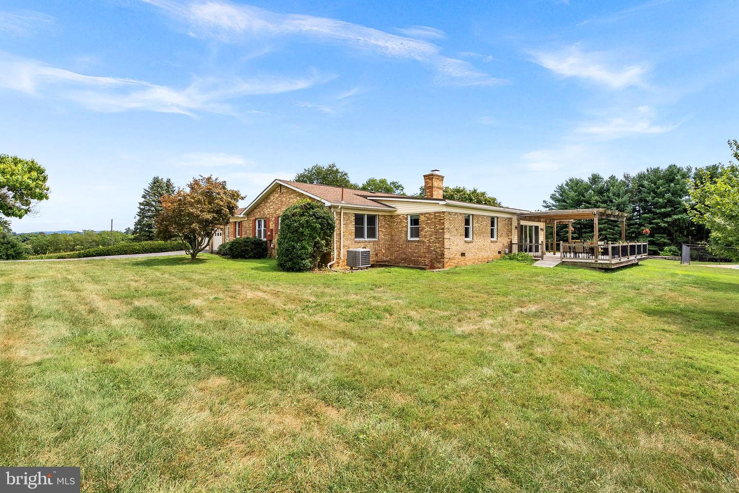 12821 MILLTOWN RD, LOVETTSVILLE, Virginia 20180, 3 Bedrooms Bedrooms, ,2 BathroomsBathrooms,Residential,For sale,12821 MILLTOWN RD,VALO2105436 MLS # VALO2105436