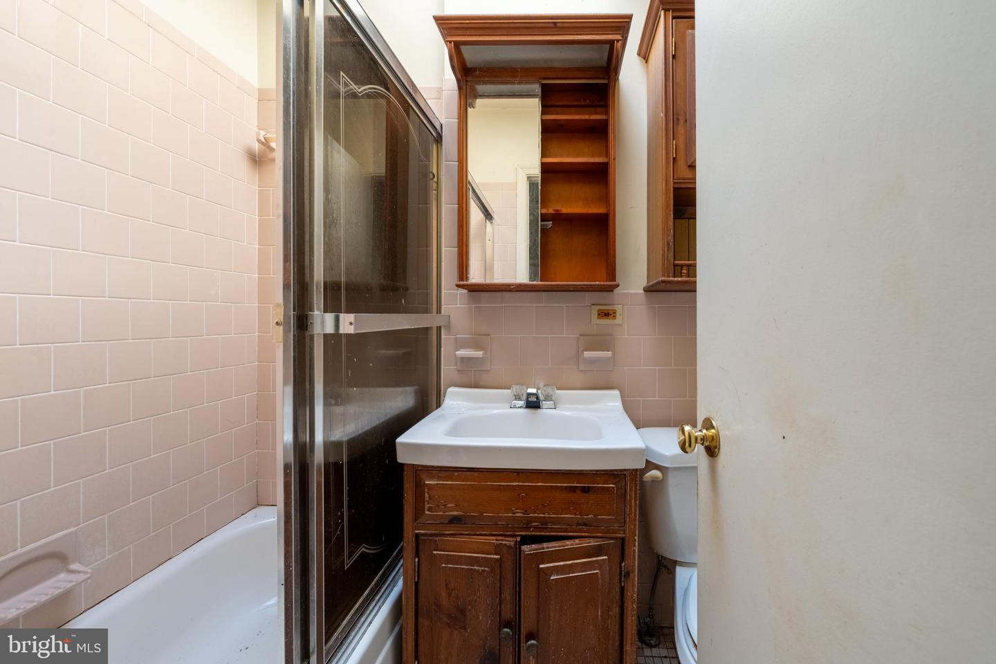 3223 6TH ST NW, WASHINGTON, District Of Columbia 20010, 2 Bedrooms Bedrooms, ,1 BathroomBathrooms,Residential,For sale,3223 6TH ST NW,DCDC2216958 MLS # DCDC2216958