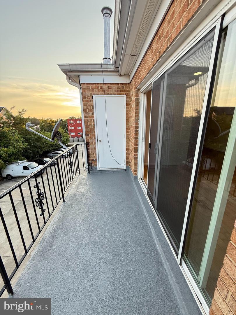 5009 D ST SE #303, WASHINGTON, District Of Columbia 20019, 2 Bedrooms Bedrooms, ,1 BathroomBathrooms,Residential,For sale,5009 D ST SE #303,DCDC2216984 MLS # DCDC2216984