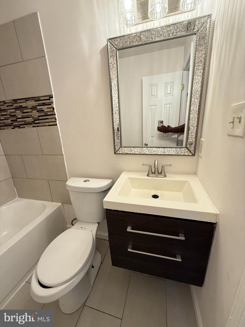 5009 D ST SE #303, WASHINGTON, District Of Columbia 20019, 2 Bedrooms Bedrooms, ,1 BathroomBathrooms,Residential,For sale,5009 D ST SE #303,DCDC2216984 MLS # DCDC2216984