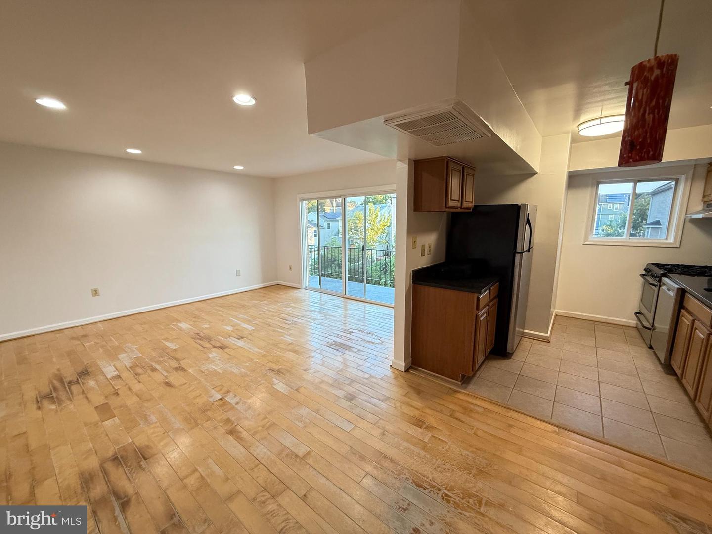 5009 D ST SE #303, WASHINGTON, District Of Columbia 20019, 2 Bedrooms Bedrooms, ,1 BathroomBathrooms,Residential,For sale,5009 D ST SE #303,DCDC2216984 MLS # DCDC2216984