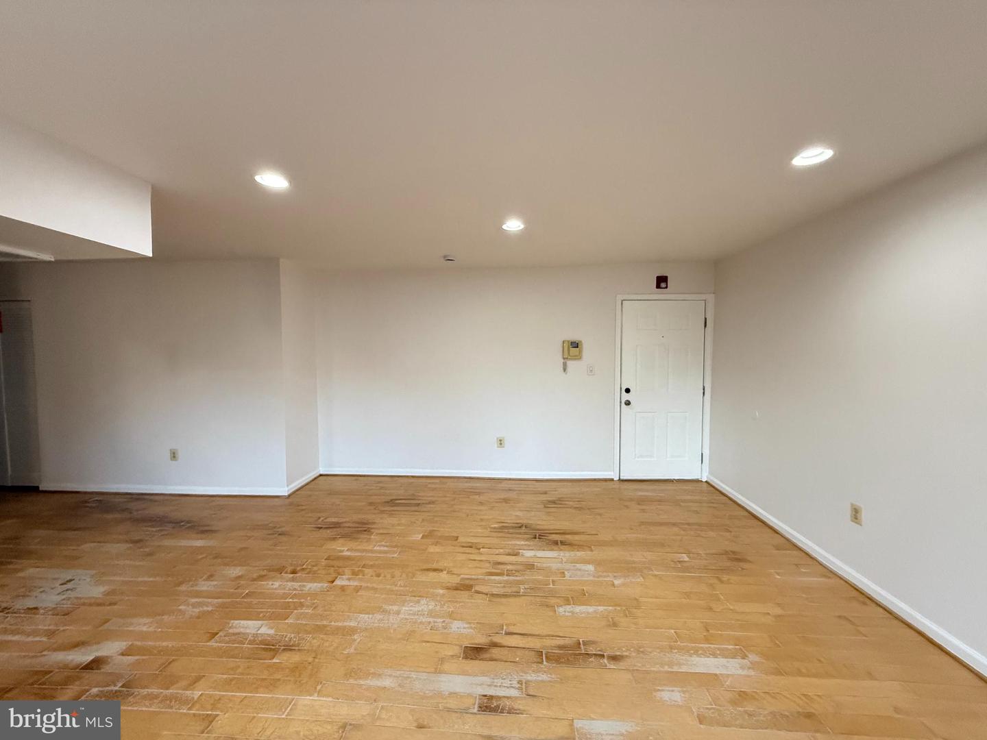 5009 D ST SE #303, WASHINGTON, District Of Columbia 20019, 2 Bedrooms Bedrooms, ,1 BathroomBathrooms,Residential,For sale,5009 D ST SE #303,DCDC2216984 MLS # DCDC2216984